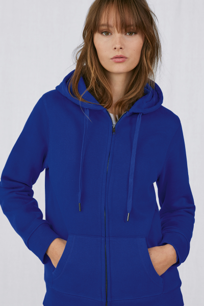 B&C Queen Zipped Hood
